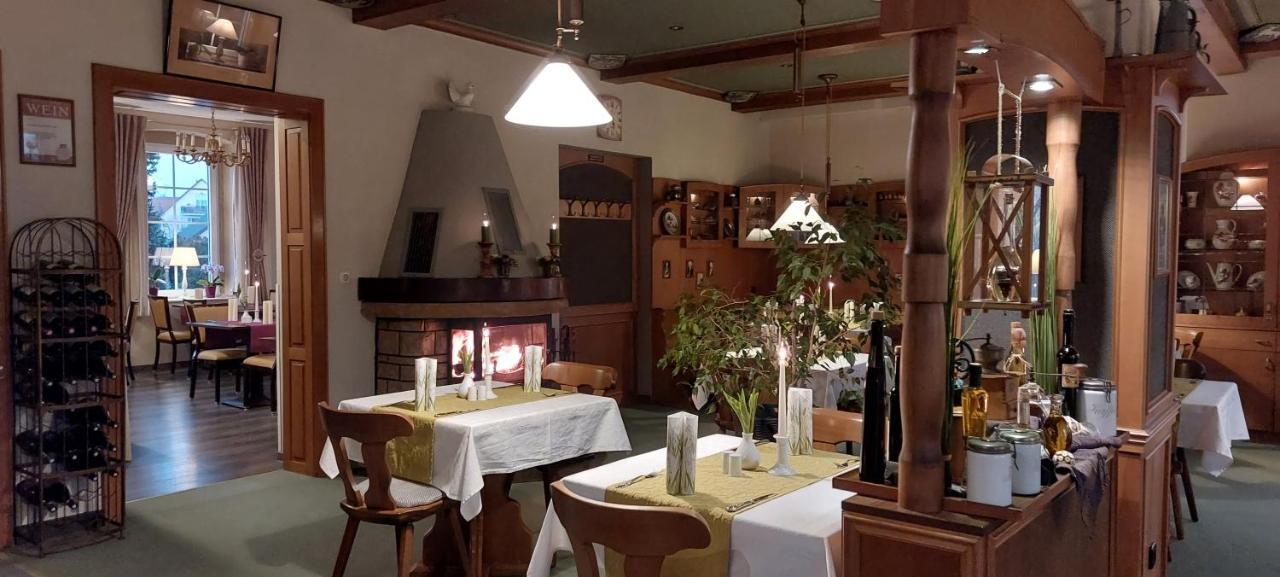 Hotel Weisse Taube Dobeln Exterior photo