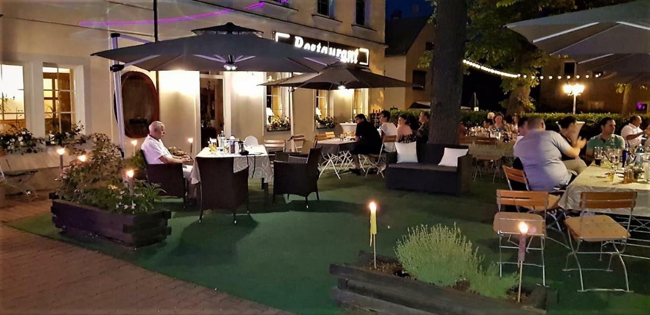 Hotel Weisse Taube Dobeln Exterior photo
